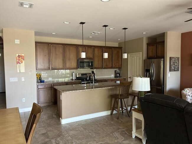 Building Photo - 838 Broken Hills Dr