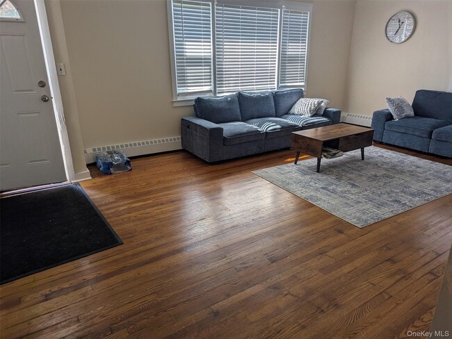 Building Photo - 21 Hillside Ave