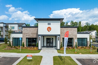 Building Photo - Pointe Grand Dawsonville