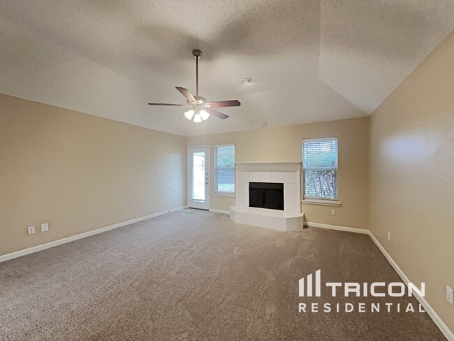 Building Photo - 7721 Pear Tree Ln
