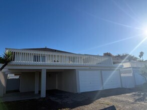 Building Photo - 2582-2584 Seahorse Ave