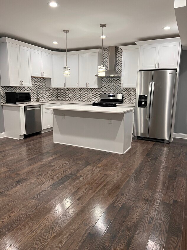 Foto principal - 1330 N Bosworth Ave