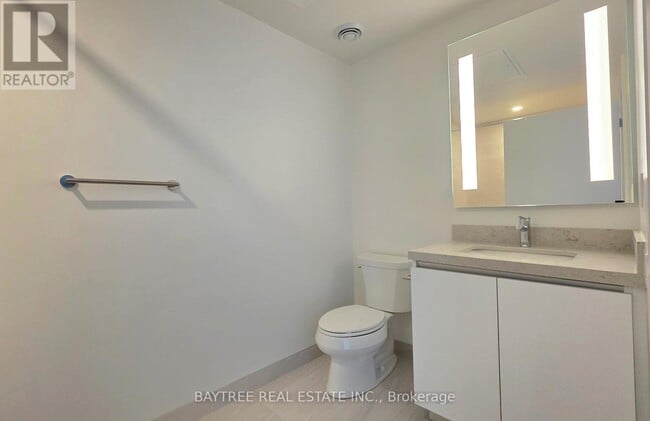 Building Photo - 2 Erskine Rd