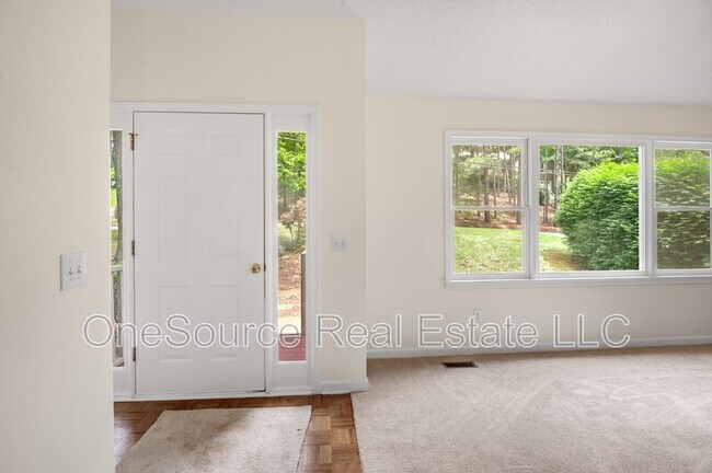 Foto del edificio - 515 Penny Ln