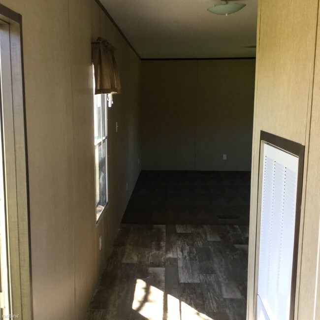 Building Photo - 3 br, 2 bath Mobile Home - Dry Creek Lot #019