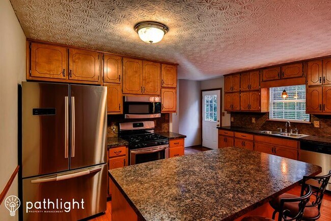 Building Photo - 333 Country Lake Drive, McDonough, GA, 30252