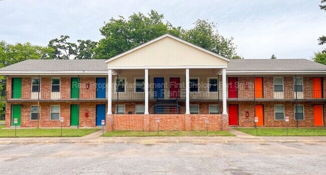 Building Photo - 2301 S V St