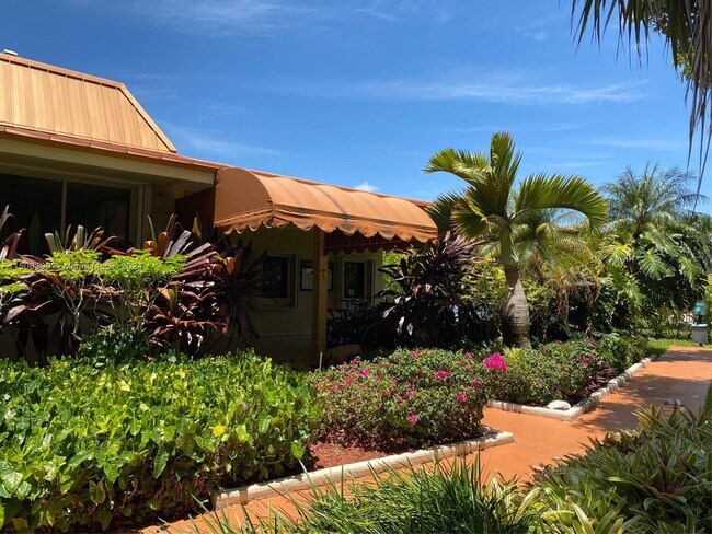 Foto del edificio - 13120 SW 92nd Ave