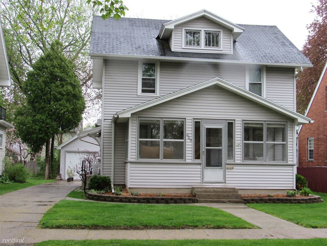 Primary Photo - 609 S Grinnell St