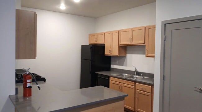 Building Photo - 16512 Centerpark Ct