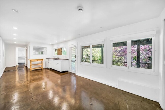 Building Photo - OAKLAND HILLS HOME FOR RENT $5,400/month