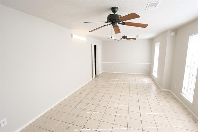 Building Photo - 13314 Ensley Wood Dr