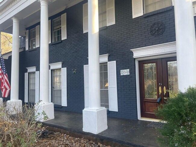 Building Photo - 10603 Laneview Dr