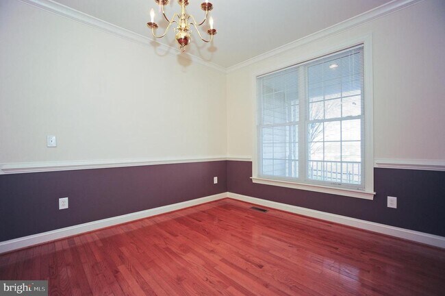 Foto del edificio - 363 Fitzway Dr