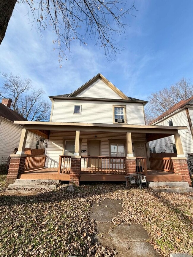 Building Photo - 1721 1/2-210 1/2 S Pearl Ave