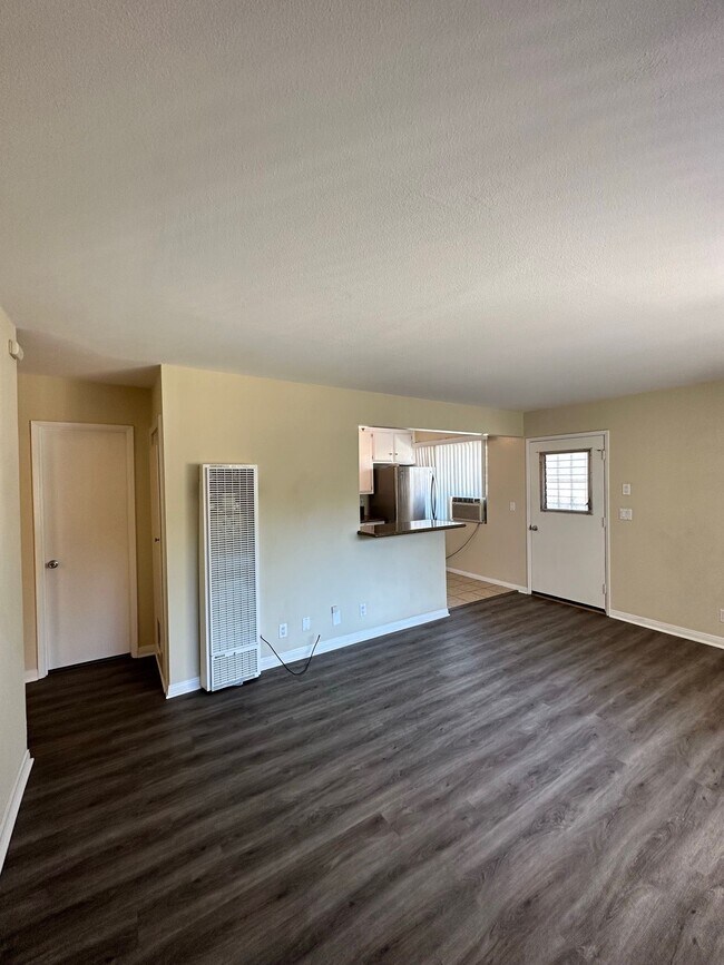 Foto del edificio - 5616 Rocket St