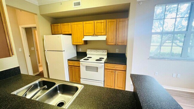 Foto del edificio - 15035 Michelangelo Blvd