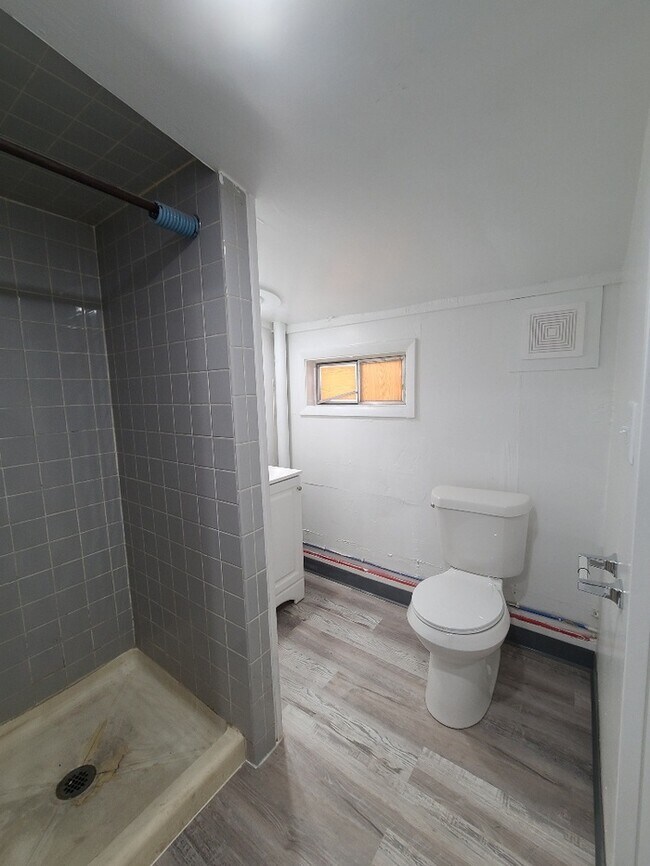 Foto del edificio - 2522 E 12th St