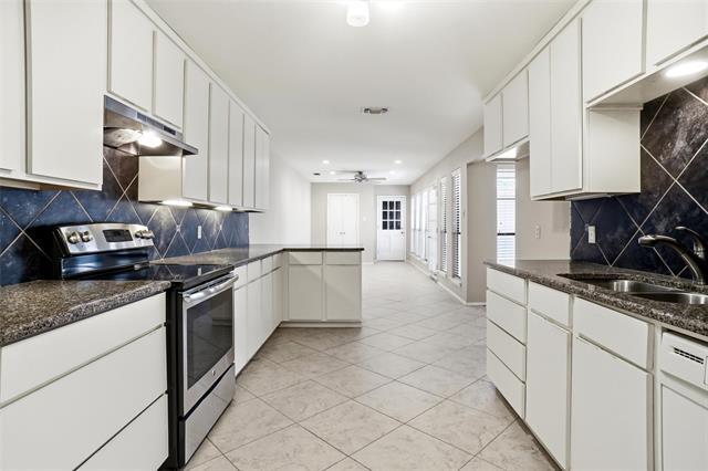 Foto del edificio - 4861 Ledgestone Ct