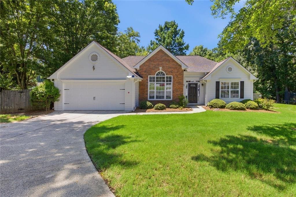 Primary Photo - 572 Staghorn Ln