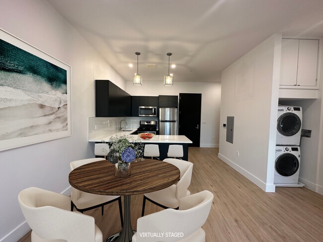 Building Photo - Element