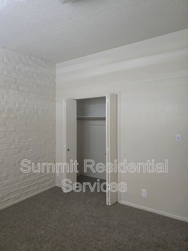 Primary Photo - 3507 E 3rd St