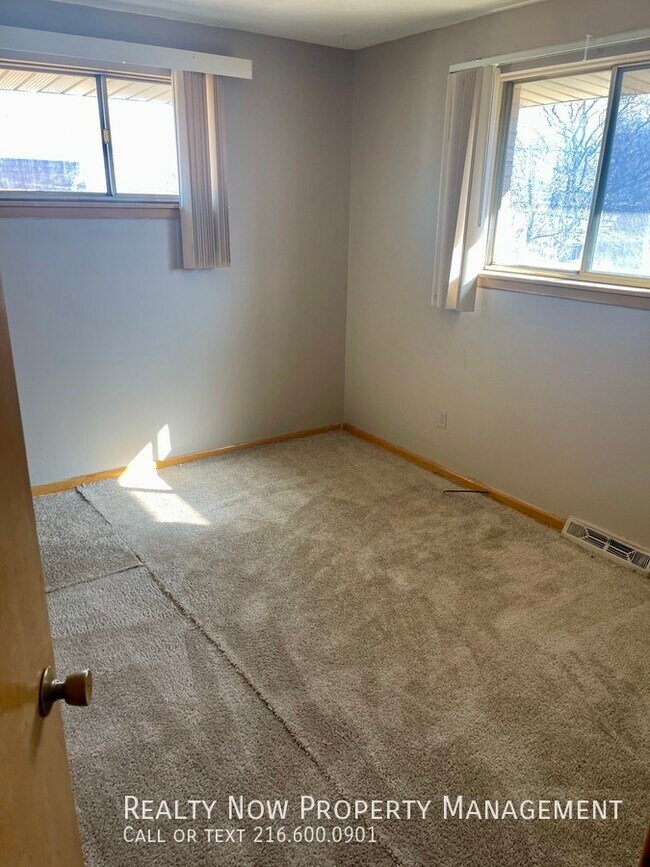 Building Photo - 27202 Tungsten Rd