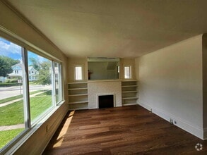 Building Photo - 224 N Lawe St