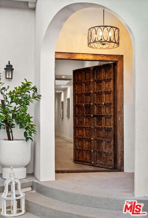 Foto del edificio - 100 S La Jolla Ave