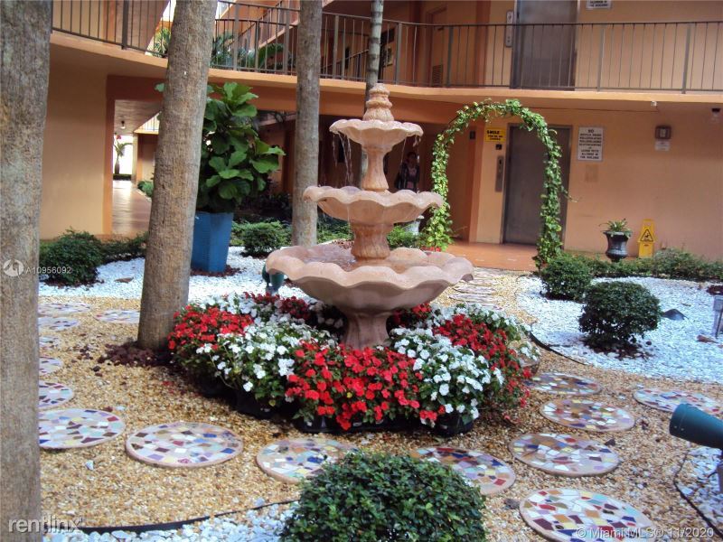 Foto principal - 8600 SW 133rd Avenue Rd