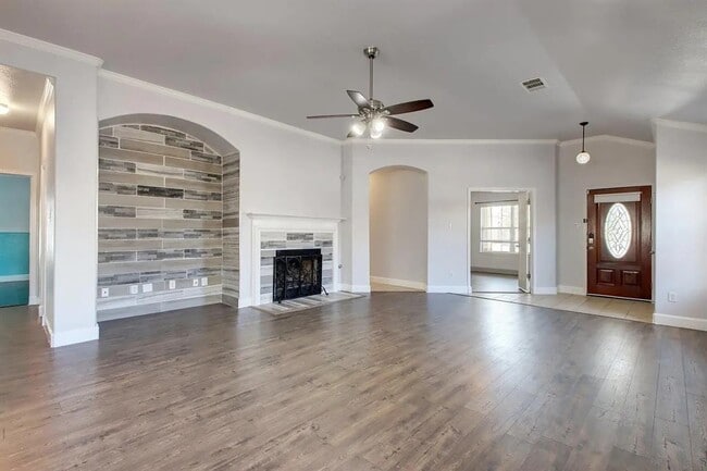 Building Photo - 4208 Rolling Water Dr