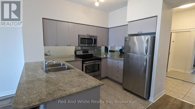 Building Photo - 388 Prince of Wales Dr