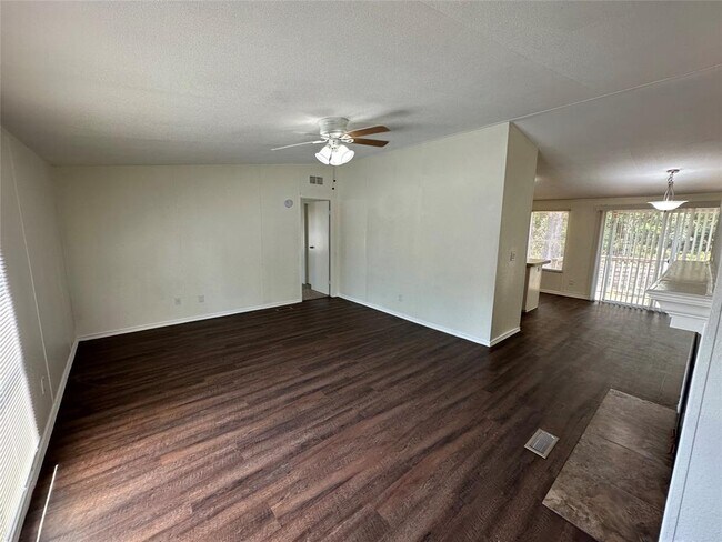 Foto del edificio - 16291 Lone Star Ranch Dr