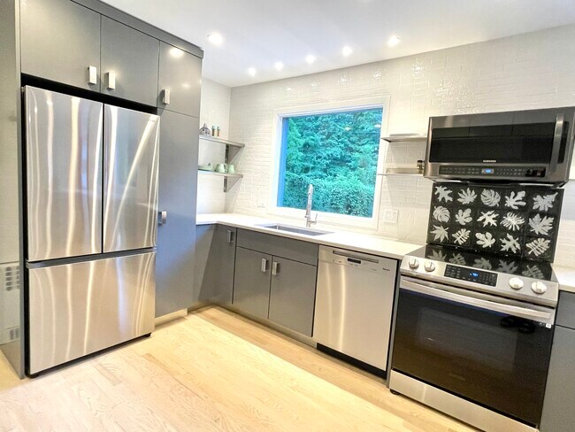 All new appliances - 25 High St
