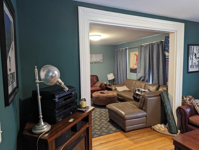 Foto del edificio - 94 W Cayuga St