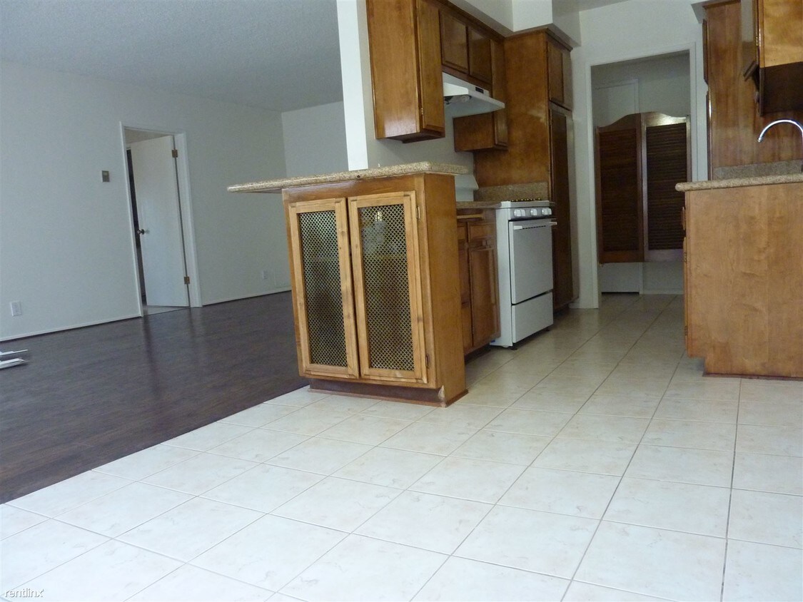 Primary Photo - 2055 Rodney Dr