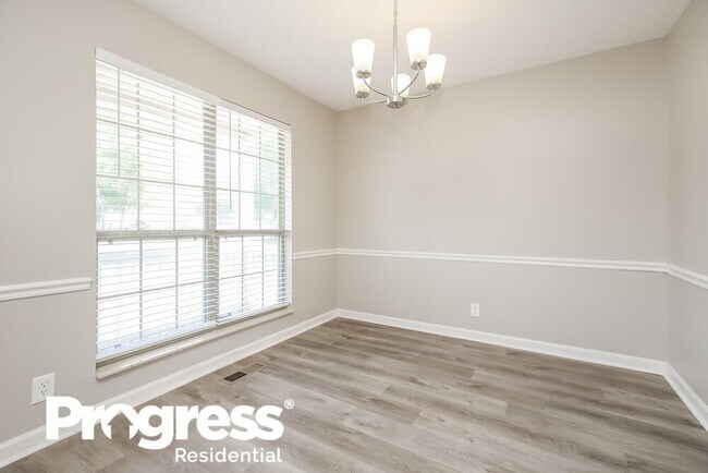 Building Photo - 404 Sorensen Way
