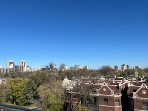 Building Photo - 238-238 Wellington Crescent