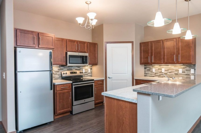 Building Photo - 4400 Calico Dr S