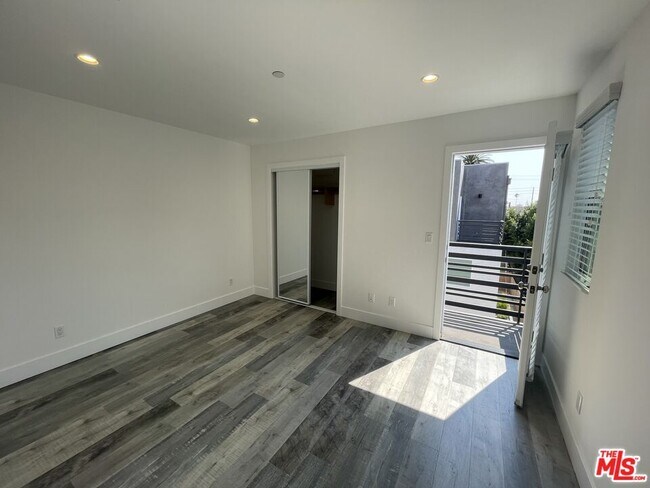 Foto del edificio - 6226 Lexington Ave