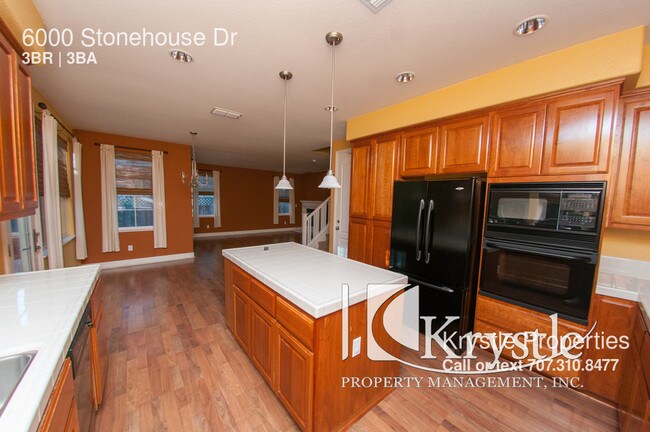 Building Photo - 6000 Stonehouse Dr