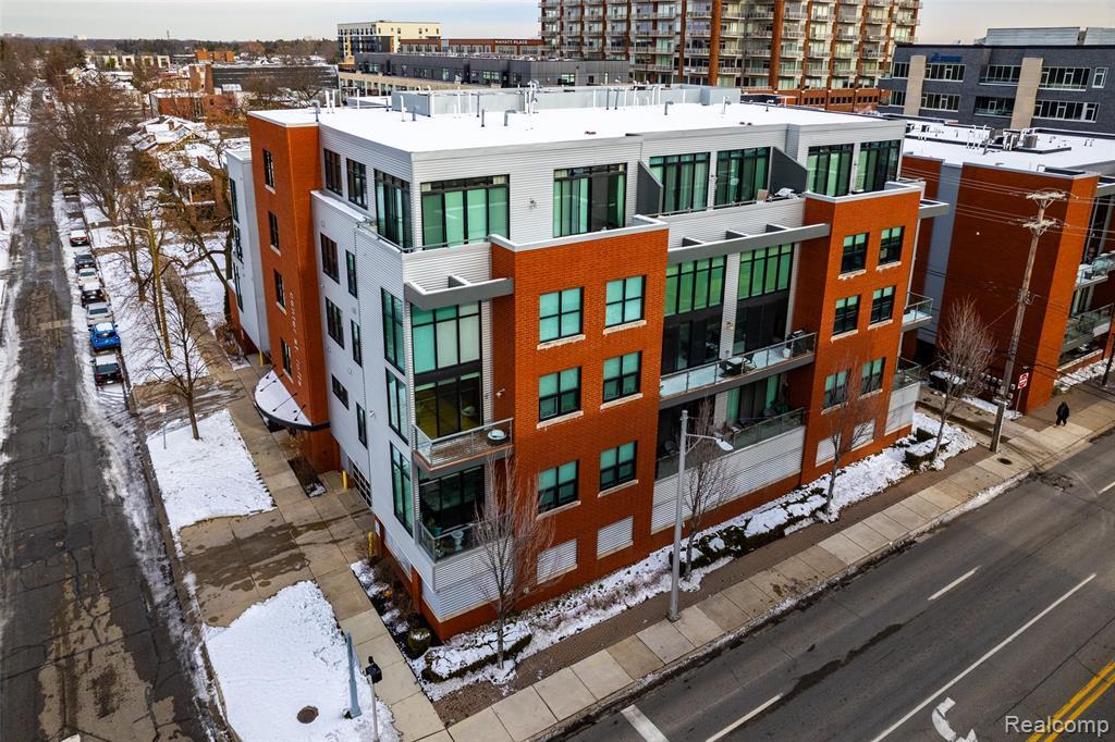 Primary Photo - 100 N Center St