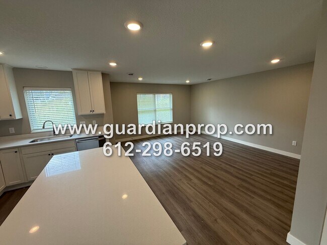 Foto del edificio - 4592 Mineral Ln