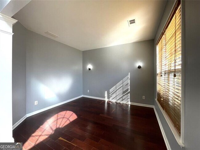 Building Photo - 4762 Creek Hill Ln