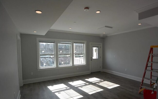 Building Photo - 110 Kenrick St