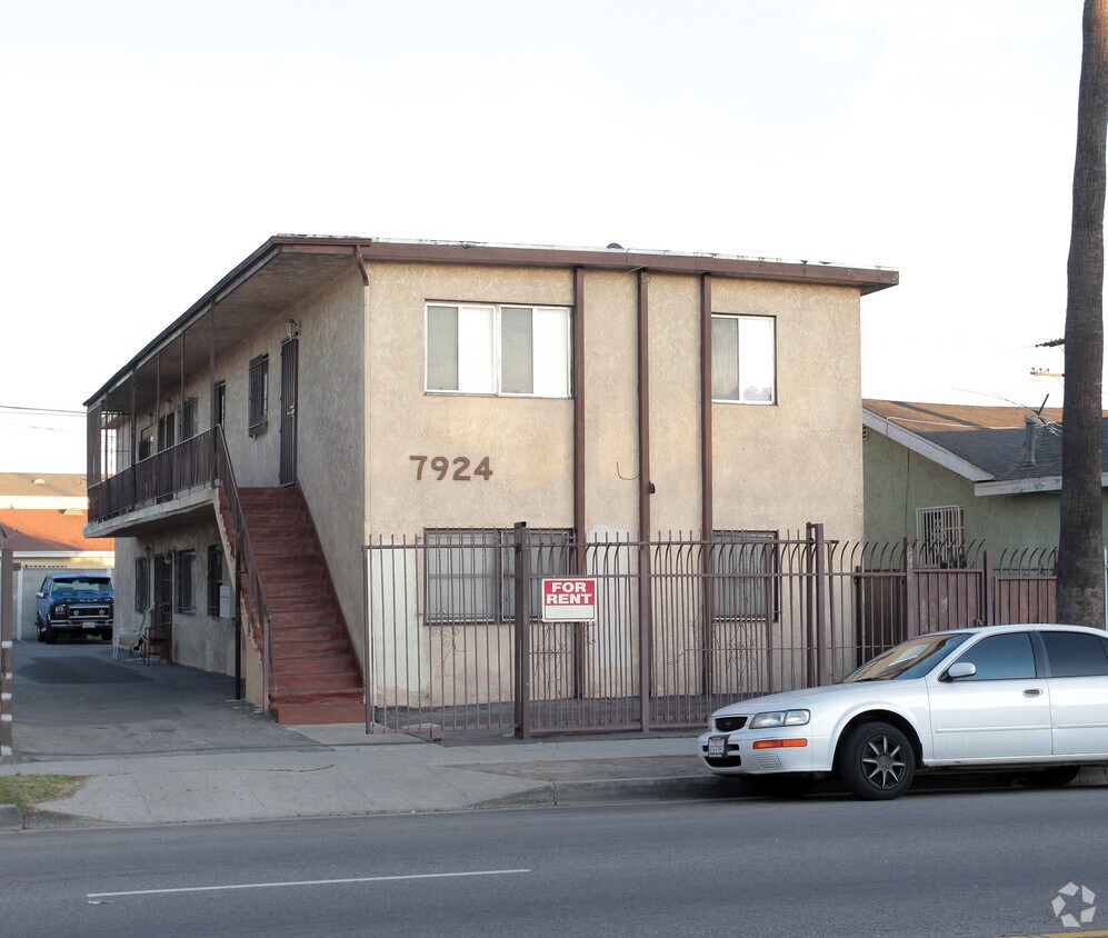 Primary Photo - 7924 S Main St