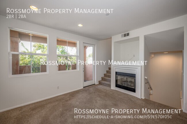 Building Photo - Elegant Tri-Level Condo in Burbank