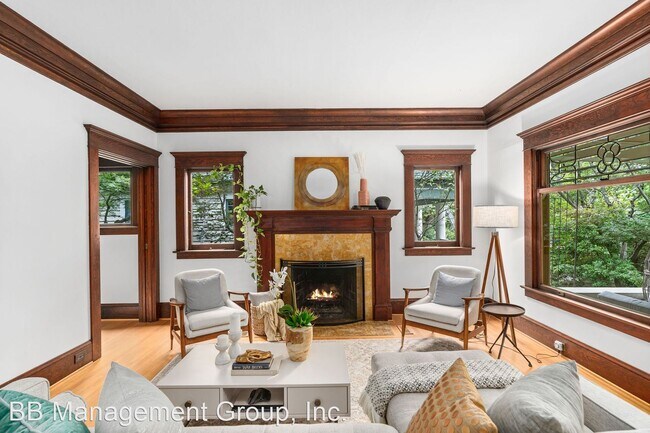 Building Photo - 5 br, 2.5 bath House - 2934 NE 16th Ave
