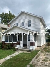 2819 Fox Ave
