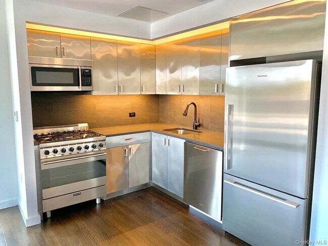 Foto del edificio - 37-40-40 27th St